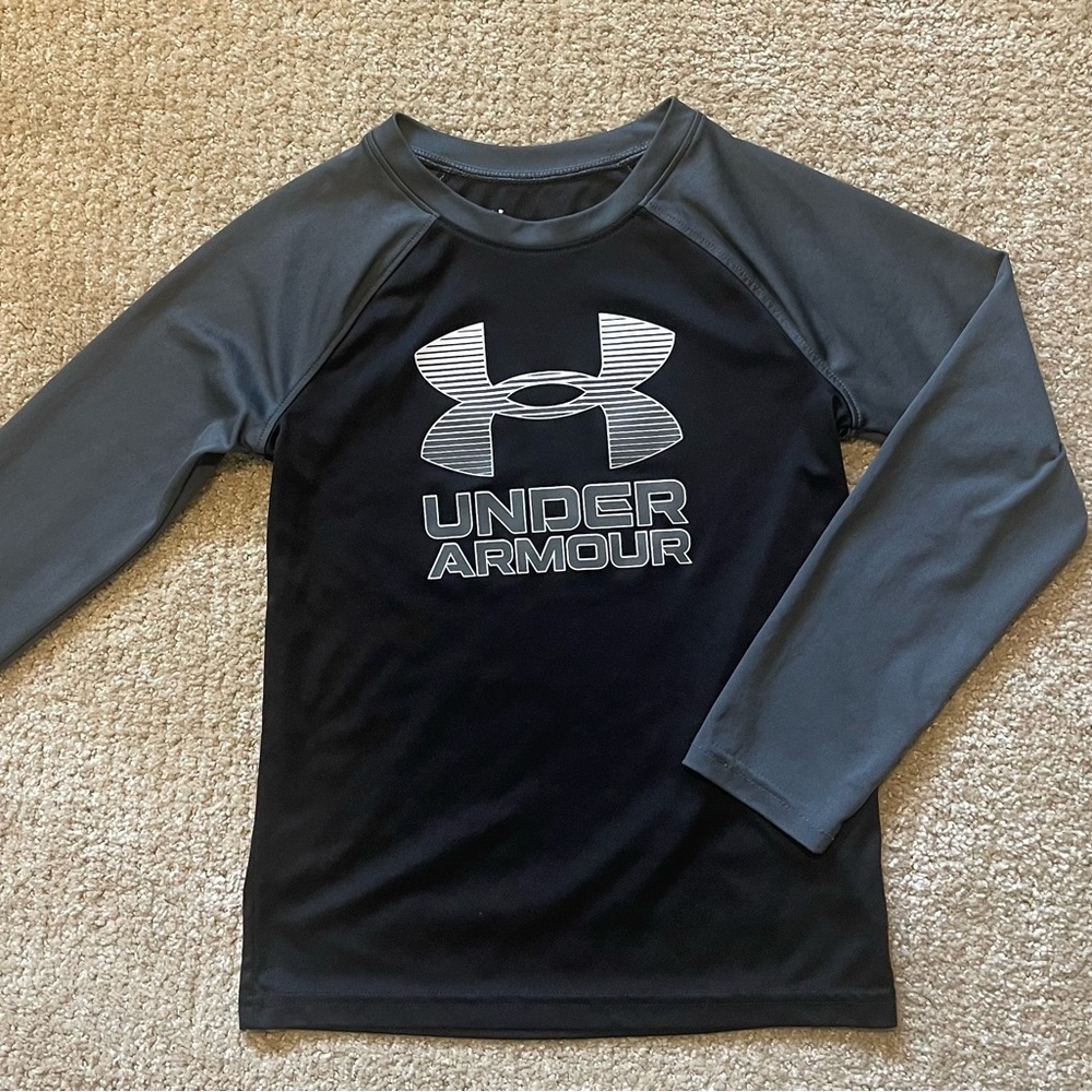 Under Armour Black and Gray Long Sleeve Performance Tee